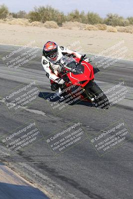 media/Dec-01-2025-Moto Forza (Mon) [[2daa91e15f]]/3-Beginner Group/Session 4 (Turn 10 Inside)/